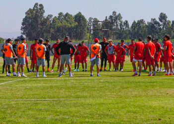 FIFA levantó castigo a Curicó Unido que oficializó a importantes nombres