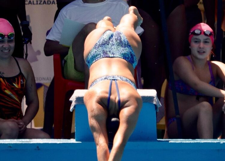 Nadadores demostraron sus condiciones en las tradicionales “Horas náuticas” de San Clemente