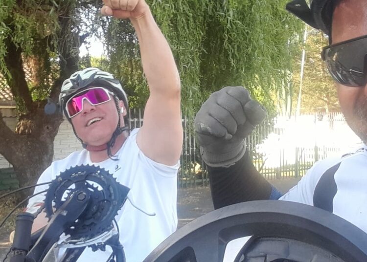 Ciclistas paralímpicos se preparan para evento nacional gracias al apoyo del Gore Maule