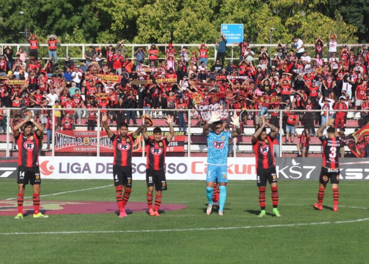 Rangers jugaría partido amistoso este fin de semana para aprovechar receso