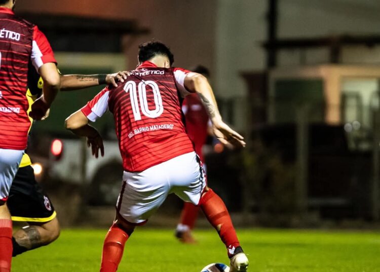 Otro ex Rangers marcha a la Tercera División A para jugar en Constitución