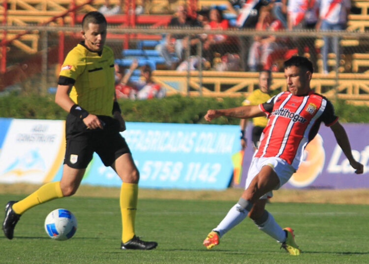 Curicó Unido no pudo ante el “Chago” y desperdició la opción de quedar puntero