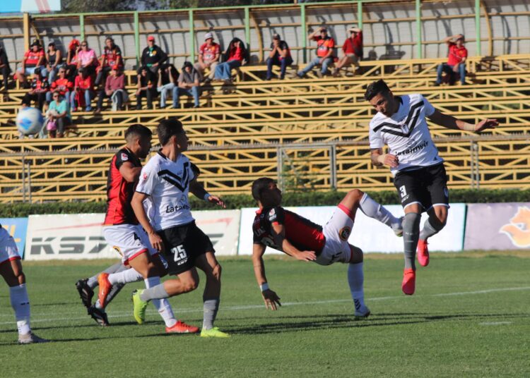 Rangers dispondría de esta alineación para recibir a Huachipato en la Copa Chile