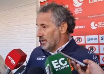 Miguel Ponce: “El primer tiempo está bien jugado”