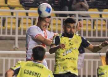 Curicó Unido sufrió una dura derrota sobre el final en su visita a Quillota