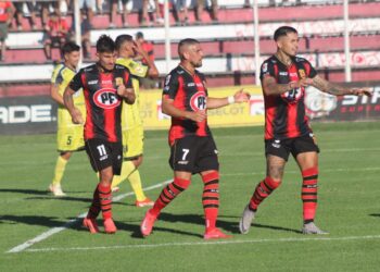 Esta sería la formación con la que Rangers espera conseguir su primer triunfo en casa