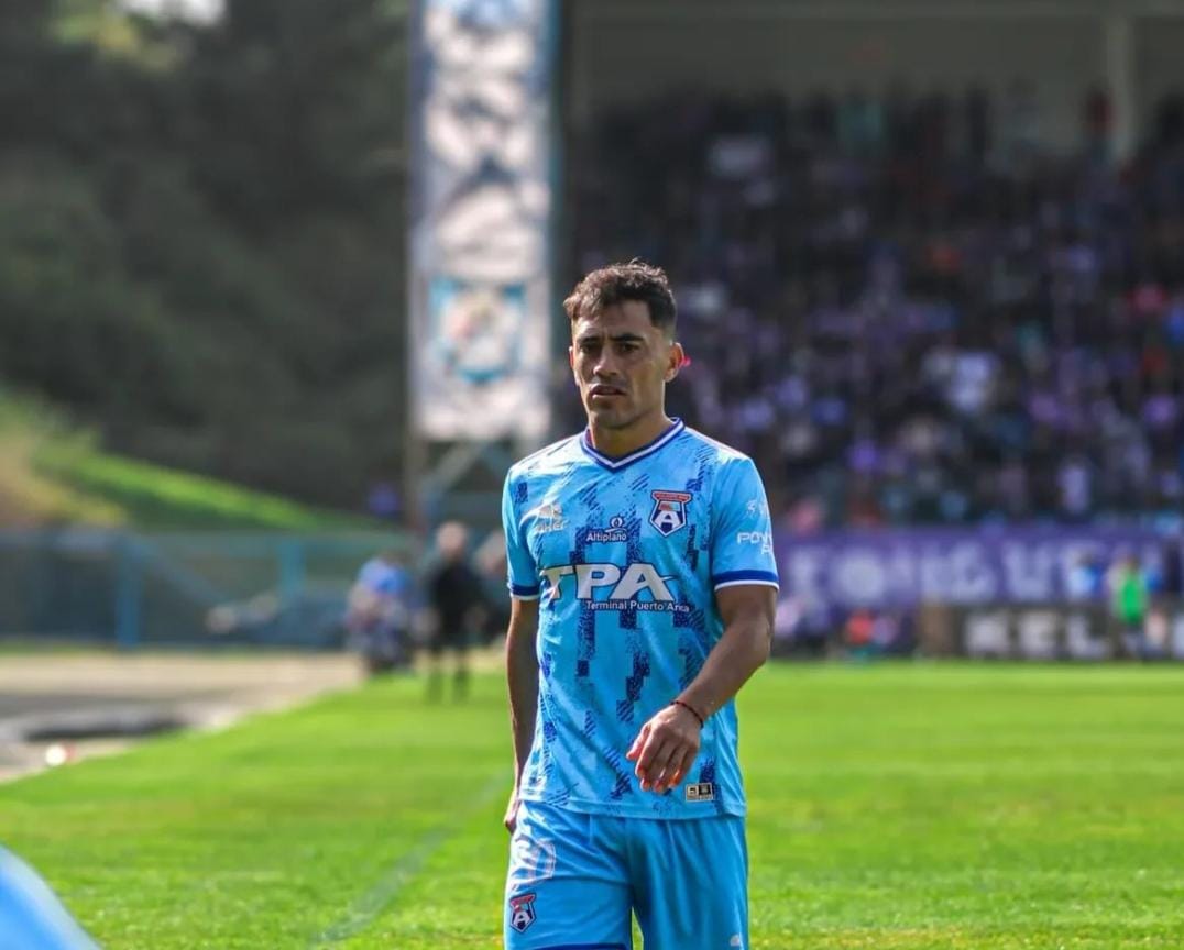 Alfredo Ábalos se despide de Rangers tras cinco años: “Necesitaba un cambio”