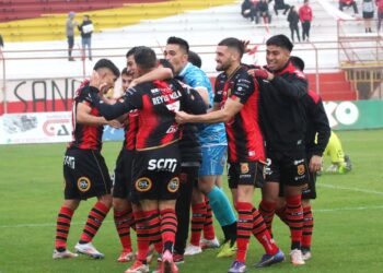 ¡No va más!: Rangers anuncia salida de jugador extranjero