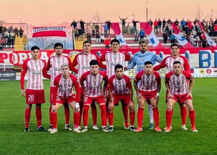 Deportes Linares va por un triunfo ante el líder de la Segunda División