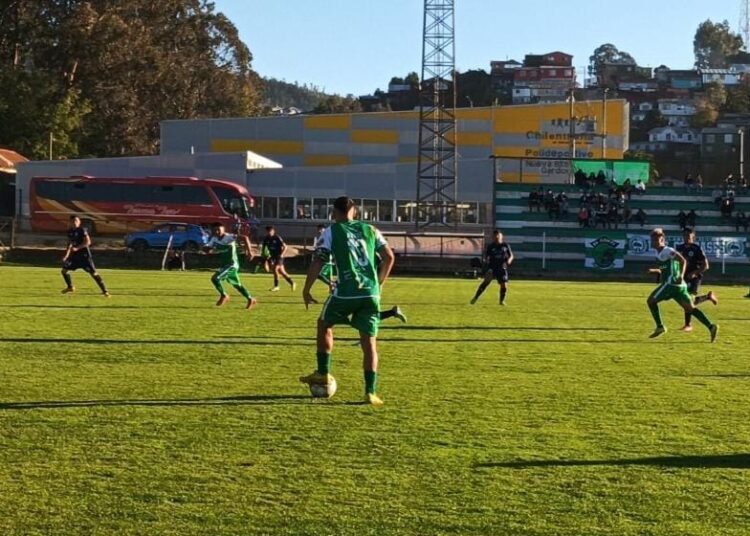 ¿La hora del repunte?: Constitución necesita sumar de visita