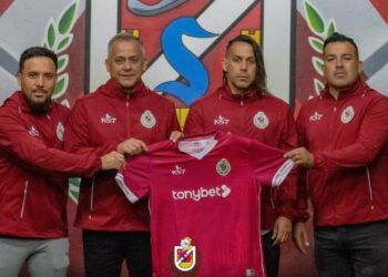 Erwin Durán ya tendría su cuerpo técnico definido para su llegada a Rangers