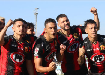 Los números que catapultarían la continuidad de argentino en Rangers