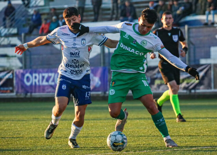 Constitución juega partido clave en su lucha por salir de incómoda posición