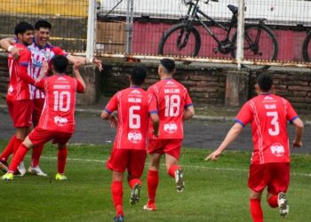 Linares se impuso como local en un partidazo lleno de goles