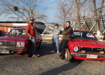 “Kilómetros de Historia”: Autos clásicos, familia y tradición se reúnen en Unihue