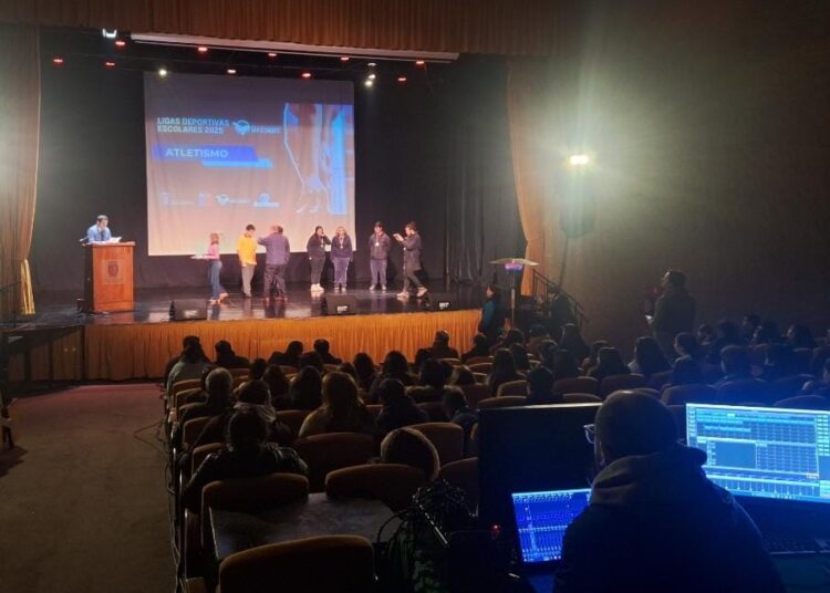 Imperdible charla deportiva en San Clemente reúne a destacados expositores