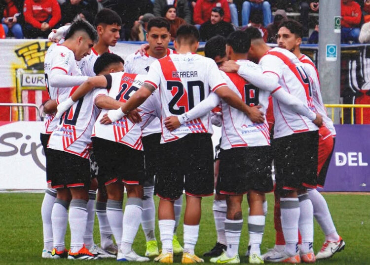 ¿Quién podría ser el nuevo entrenador de Curicó?