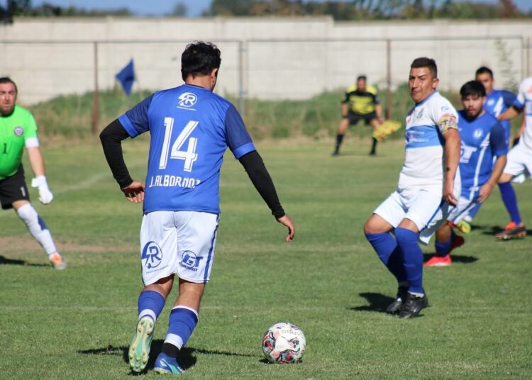 Asofútbol Talca retoma sus torneos tras receso invernal y climático