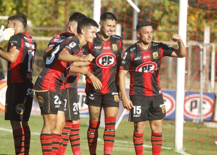 Delantero de Rangers fue operado de la rodilla y se recuperará fuera de Talca