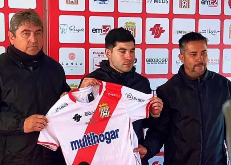 Emiliano Astorga alista su debut oficial en Curicó Unido