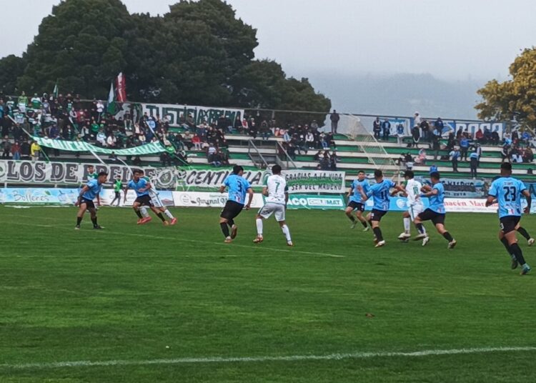 Era de Nelson Tapia comenzó con derrota en Constitución Unido