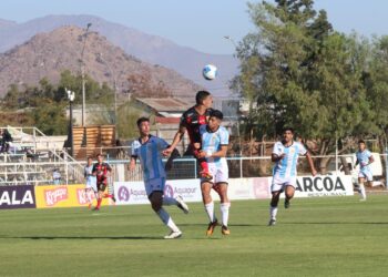 Próximo rival de Rangers se queda sin técnico