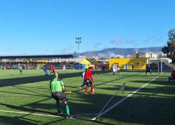 Rangers ajusta su oncena y preparación en pasto sintético antes de visitar a Wanderers