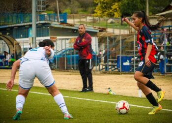 Rangers Femenino ganó en los descuentos y dio paso importante para llegar a play offs