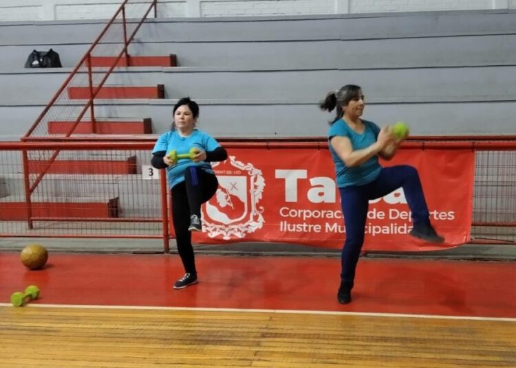 Taller gratuito de entrenamiento funcional invita a mejorar la condición física en Talca