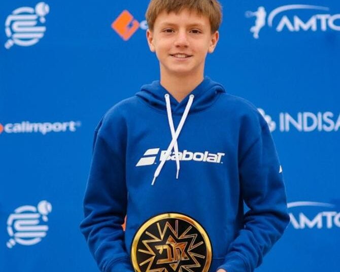 Facundo Henríquez levantó la copa del Cosat G3 en el Estadio Israelita
