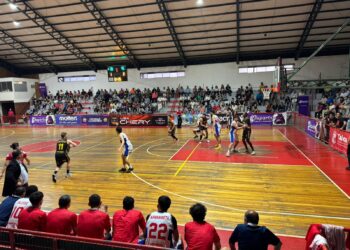 Lamentable caída de Español ante la UC en la Liga de Transición con estreno de nuevo fichaje