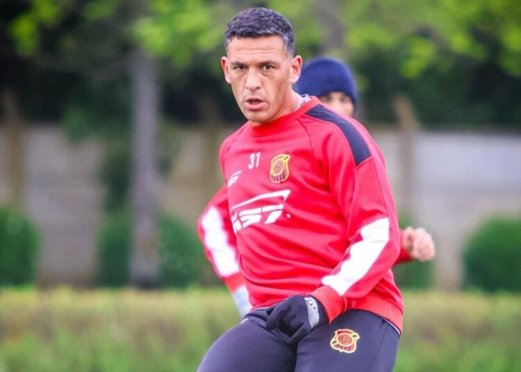 ¿Rangers apelará a la amarilla de Isaac Díaz?