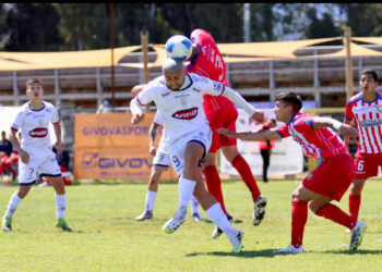 Linares suma un punto con sabor amargo en su regreso a la competencia