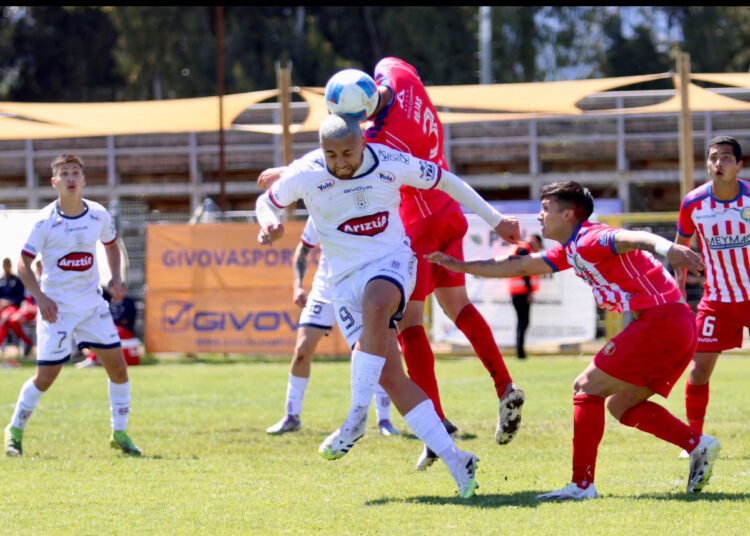 Linares suma un punto con sabor amargo en su regreso a la competencia