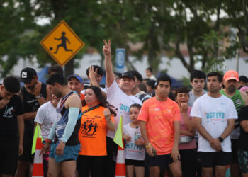 Cerca de 2 mil personas se tomaron la Alameda de Talca en la Corrida Familiar Nocturna “Activa tu Primavera”