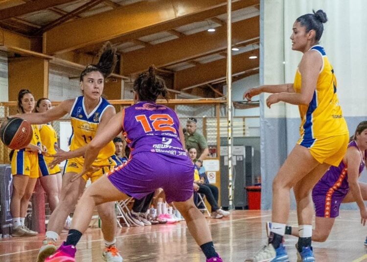 Candelas vuelve a casa para encender la serie ante Omega y con su hinchada