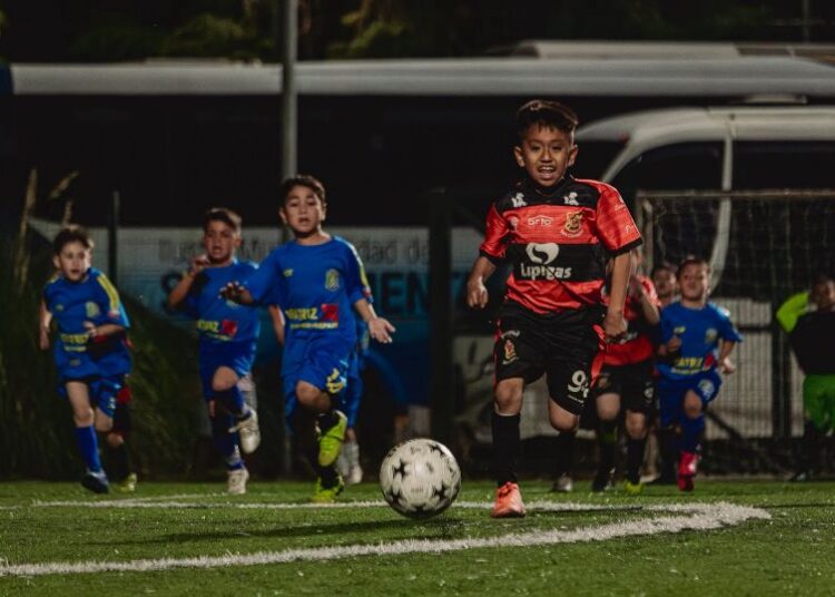 Vuelve la Liga Penecas San Clemente 2025: Fútbol 8 formativo dará vida a las tardes de noviembre