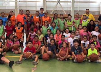 Constitución consolida su identidad en el básquetbol chileno a través de un club que forma y sueña en grande