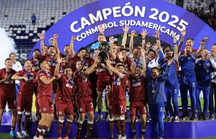 Lanús alza su segunda sudamericana en una final de infarto