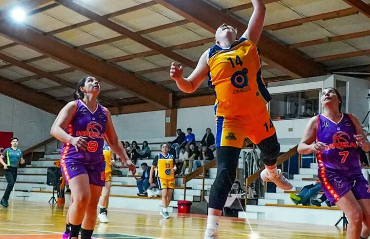 Candelas tropezó como visitante en las semifinales zonales de la LNF2