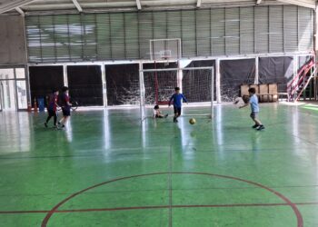 Escuela de Futsal “Talentos del Trueno 2025” avanza a paso firme en la formación de niños y niñas de Talca