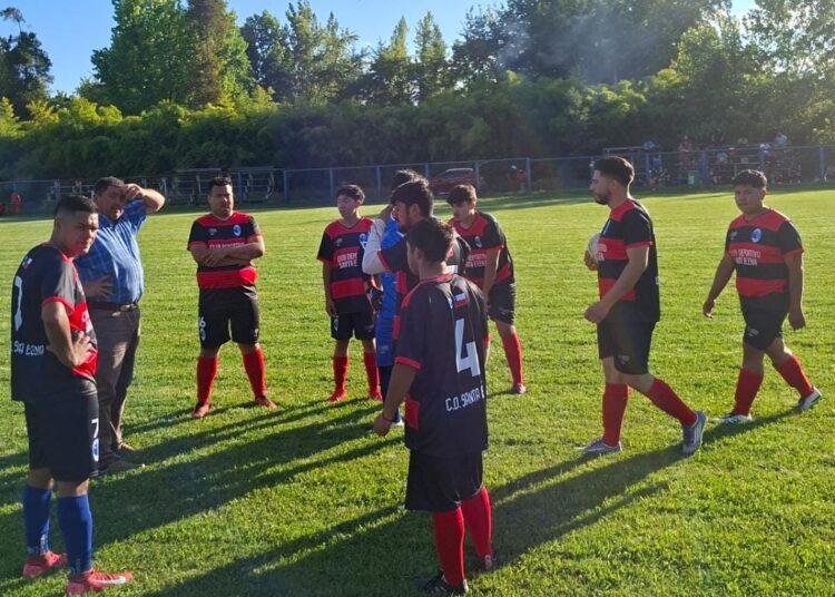 Proyecto del Gore Maule refuerza el fútbol rural y une a generaciones en San Clemente
