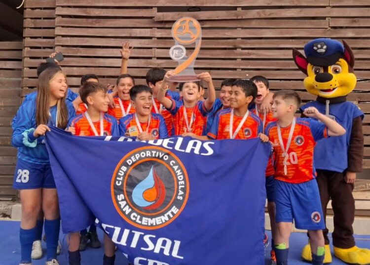 Candelas corona una gran campaña en la Liga R7 y fortalece el futsal formativo en San Clemente
