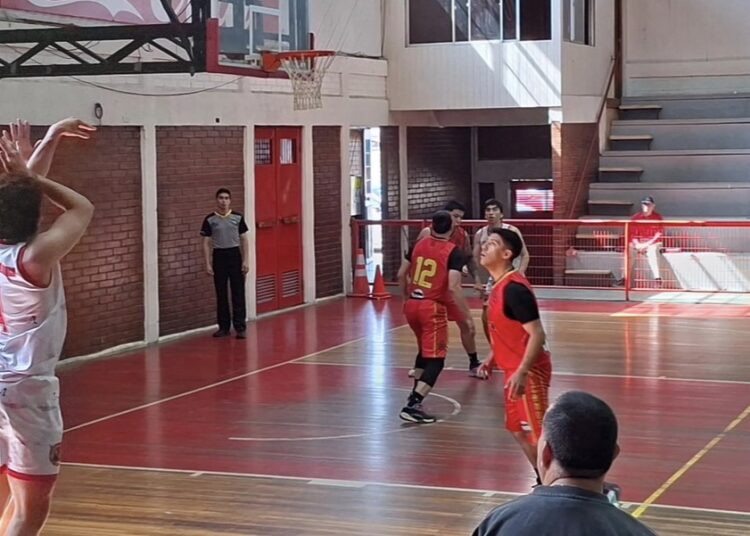 Constitución y Truenos toman ventaja en semifinales de la Liga 7 de Asobasket