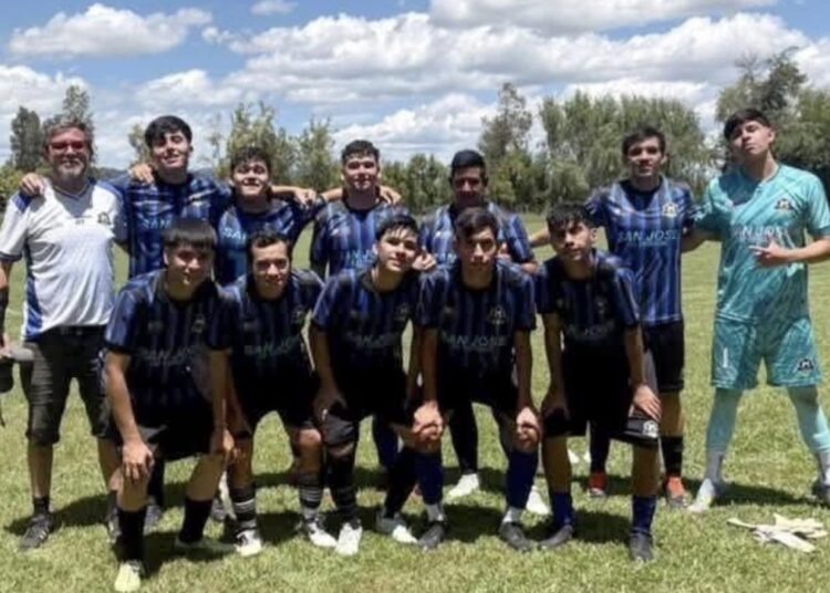 El fútbol como herramienta social toma fuerza en San José de Perquin con el apoyo de Gore Maule