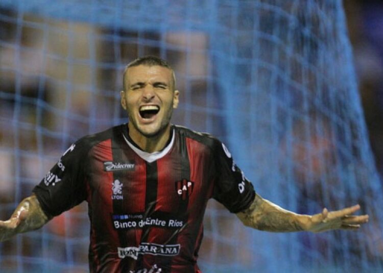 Extranjero con amplia trayectoria es nuevo refuerzo en delantera para Rangers 2026