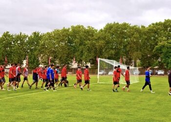 Revise equipo: Rangers presenta su primera formación oficial del 2026 en amistoso
