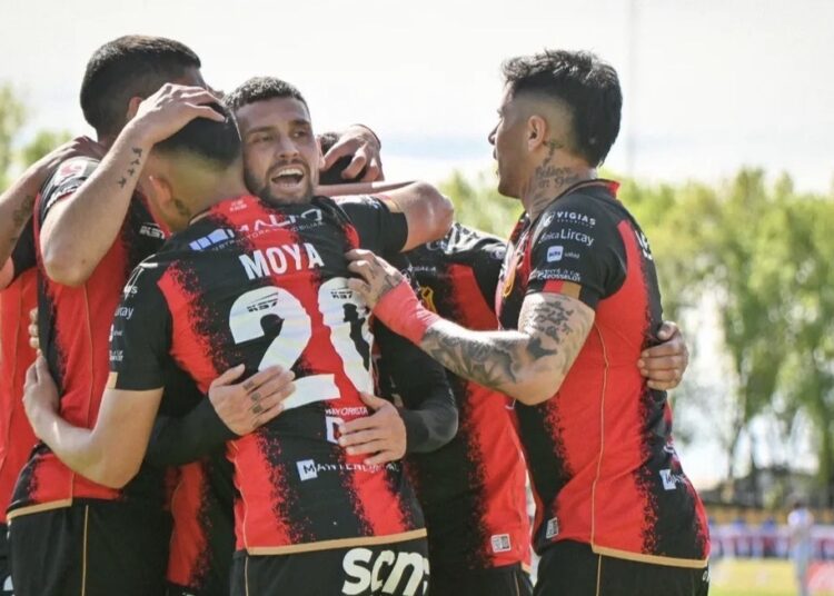 Rangers de Talca busca su último fichaje para cerrar su plantel