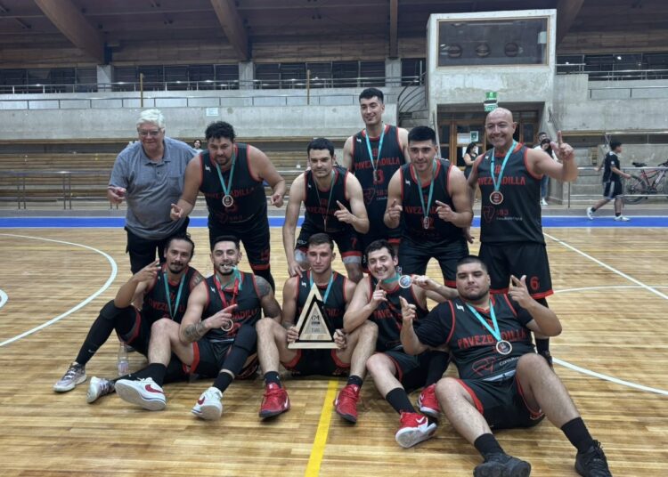 Los Pavez Badilla ratifican su dominio y son monarcas invictos de la Liga de Linares