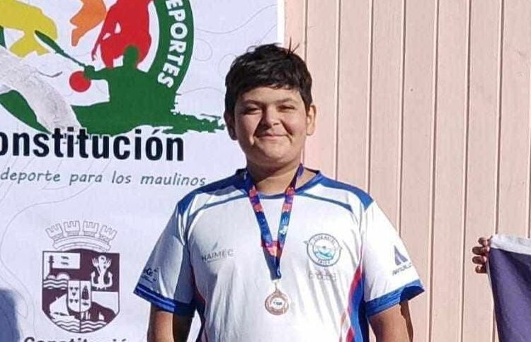 Nadador talquino logró medalla que le servirá de motivación para desafíos a futuro